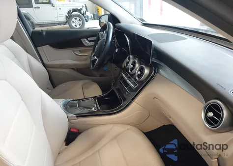 2021 Mercedes-Benz Glc 300 4Matic Suv z USA, uszkodzony, nr VIN W1N0G8EB1MF891884